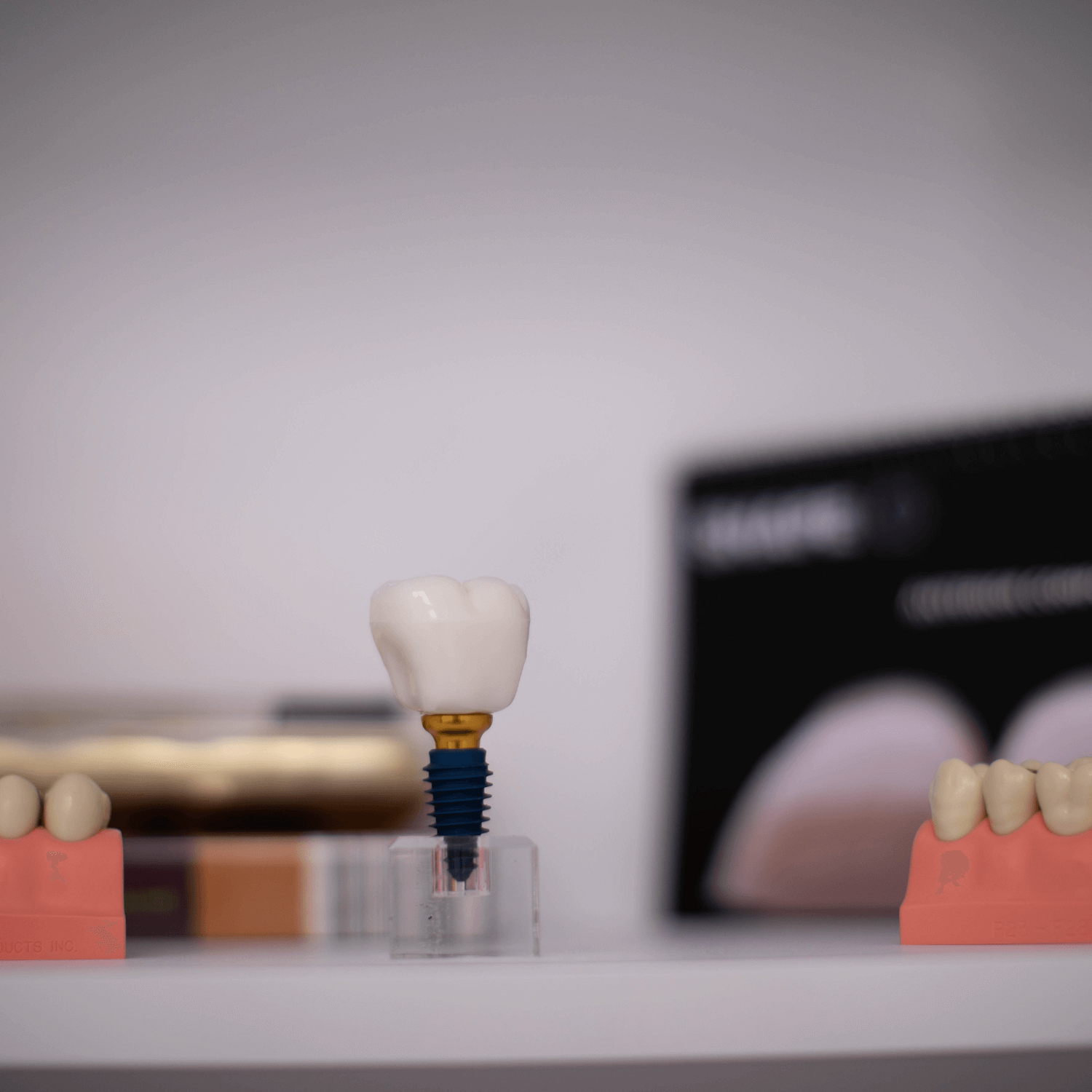 Implant dentar Satu Mare